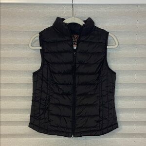 Love Tree Black Women's Puffer Vest